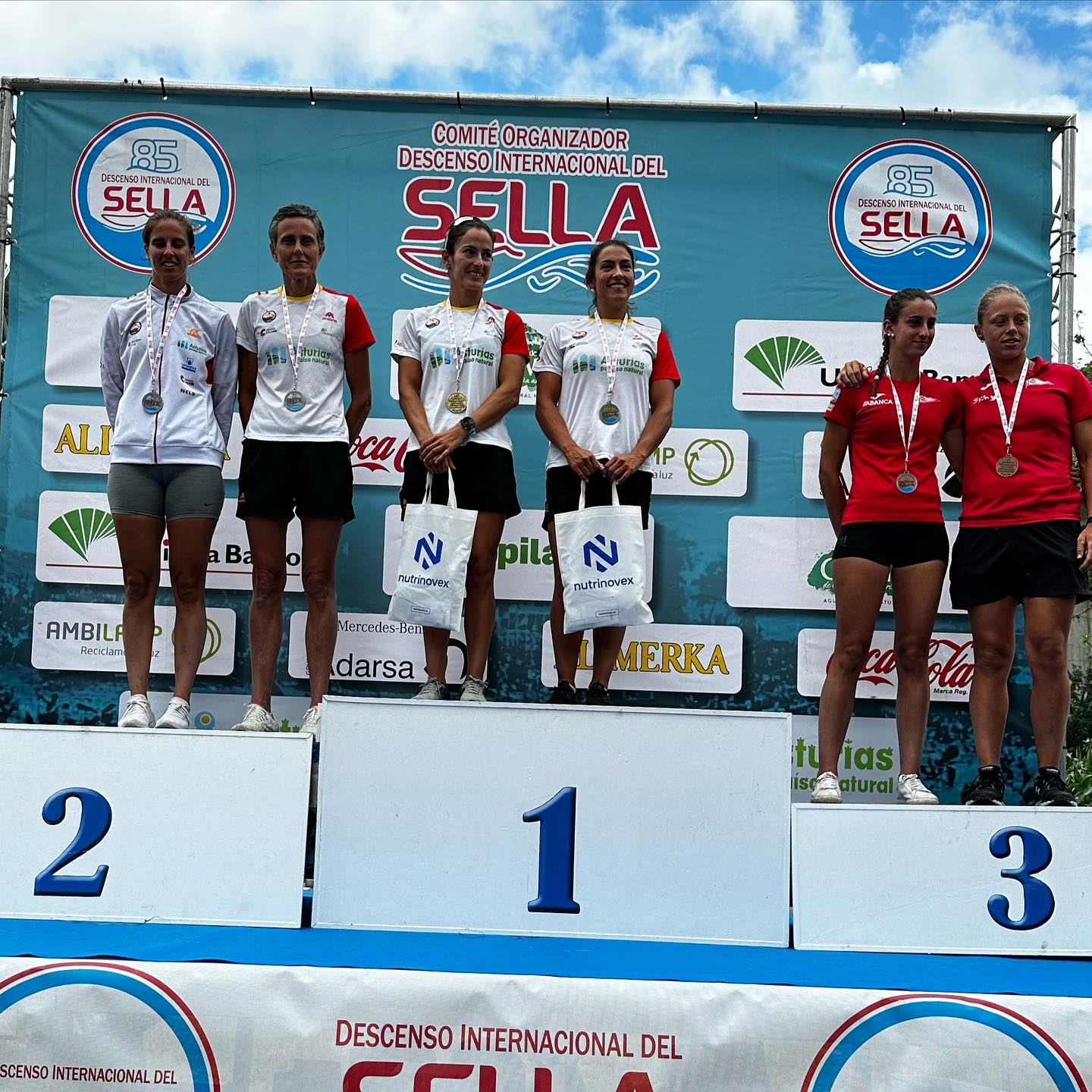 Podios en el Descenso Internacional del Sella 2023